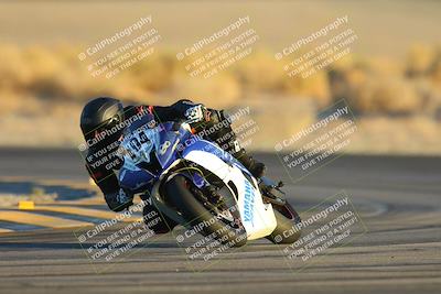 media/Nov-17-2024-CVMA (Sun) [[1fec520723]]/Race 18-Supersport Middleweight/